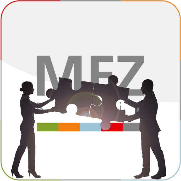 MFZ Berlin Logo mit zwei Menschen die zwei Puzzlestücke halten